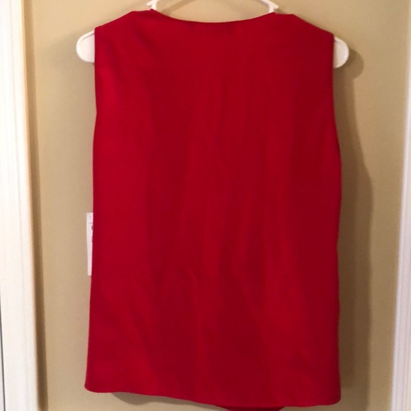 Red blouse - Picture 4 of 4